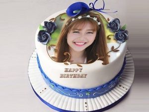 Bán bánh sinh nhật - tặng kèm niềm vui.