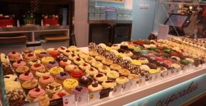 Bánh sinh nhật đẹp, món quà vô cùng đáng yêu.