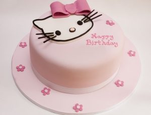 Bánh sinh nhật kitty và những điều thú vị bạn chưa biết !