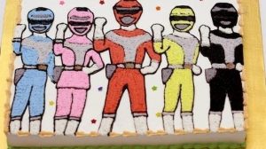 Bánh sinh nhật siêu nhân và những điều bạn không ngờ tới 3 Bánh sinh nhật siêu nhân và những điều bạn không ngờ tới