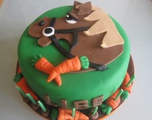 Bánh sinh nhật tuổi ngựa