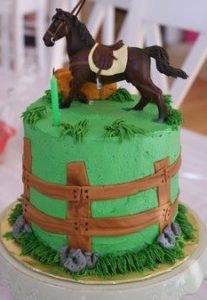 Bánh sinh nhật tuổi ngựa