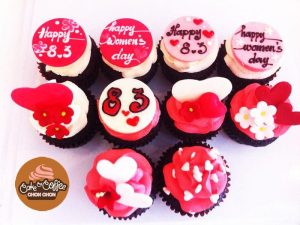 Đặt bánh kem theo yêu cầu độc đáo cùng chon chon