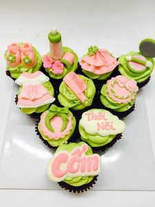 Đặt bánh kem theo yêu cầu độc đáo cùng chon chon