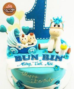 Một vài mẫu bánh sinh nhật cho bé một tuổi.