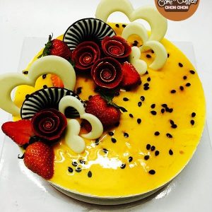 Say đắm vẻ đẹp của những chiếc bánh kem mang sắc vàng