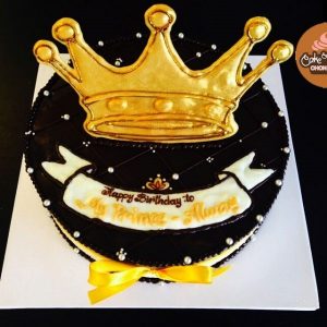 Say đắm vẻ đẹp của những chiếc bánh kem mang sắc vàng