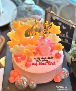 Bánh kem dành cho bé gái 2025040