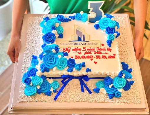 Bánh sinh nhật Công Ty DN017